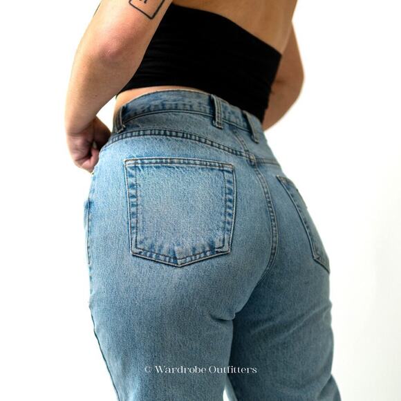 Vintage 90s GUESS Mom Jeans Light Blue - Picture 4 of 6